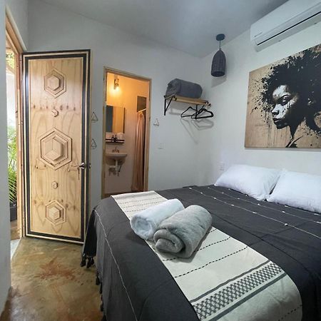 Akoma San Pancho San Francisco  Rum bild